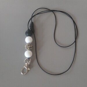 Black & White Leopard Bead Lanyard – Modern Chic Key Holder